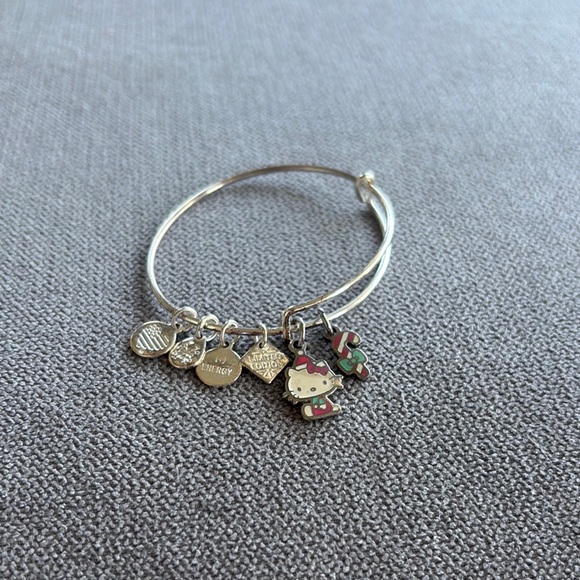 Alex & Ani Hello Kitty Christmas charm bracelet edition - Picture 2 of 8